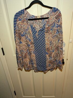 XL Faded Glory Paisley Top